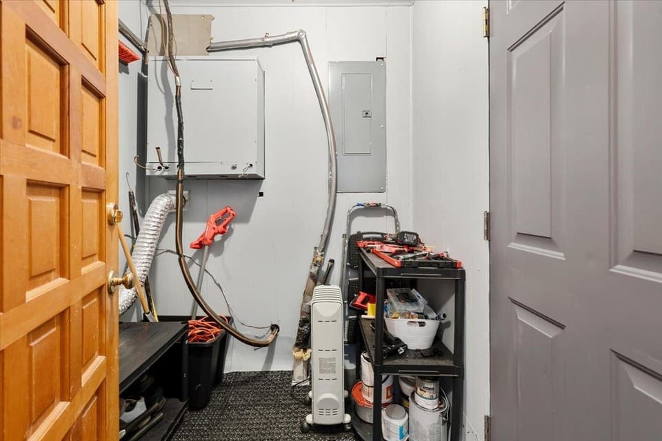 229 Lester Place, photo 23 of 40
