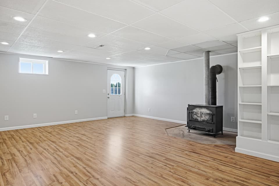 1381 Dow Street, photo 27 of 40