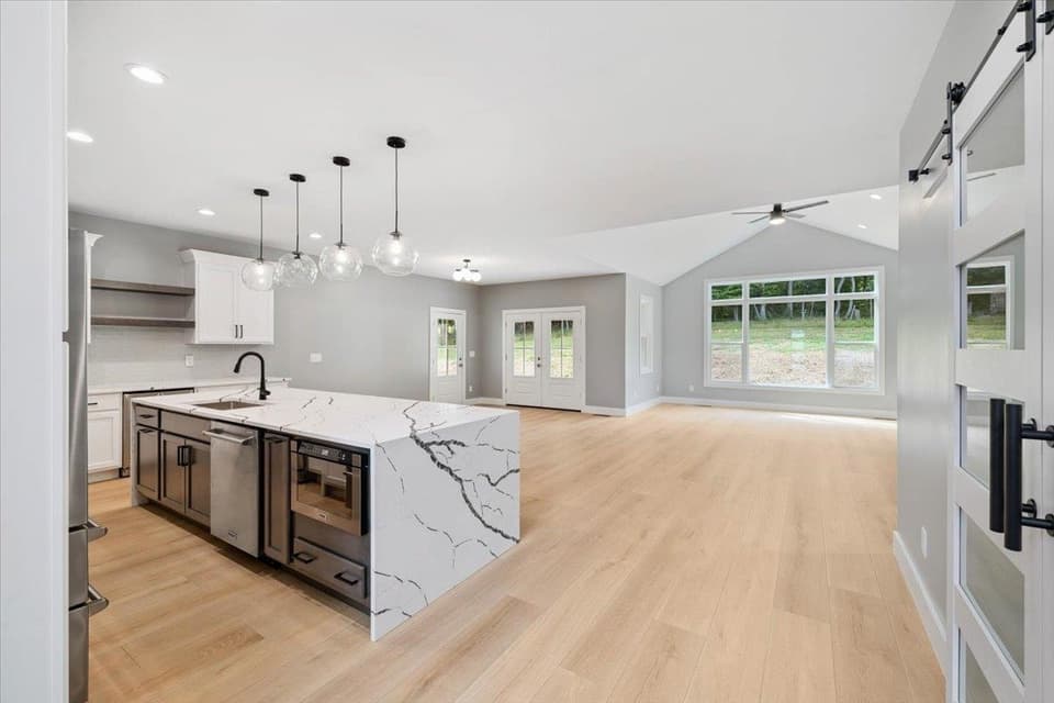 4480 Fairview Drive, photo 15 of 36