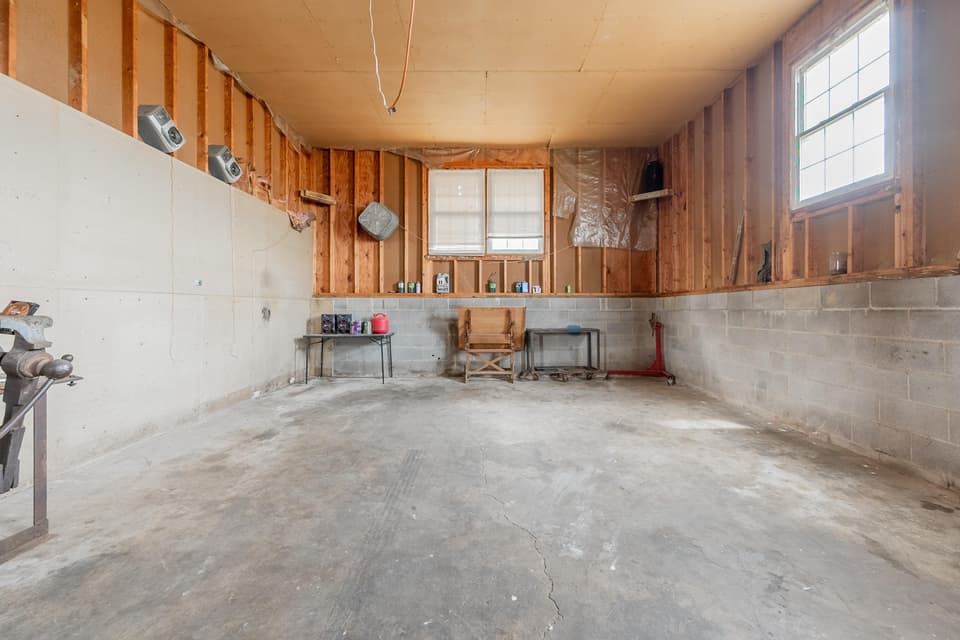 575 Stafford Drive, photo 37 of 40