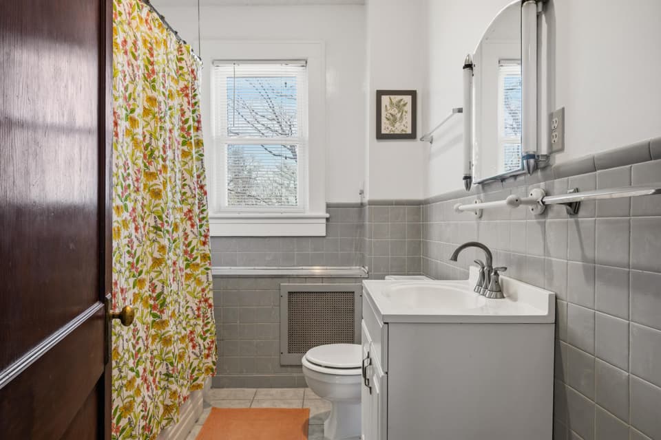 805 W Main Street, photo 37 of 40