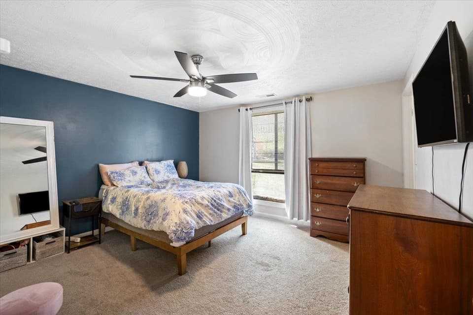 625 Curtis Drive, photo 7 of 32