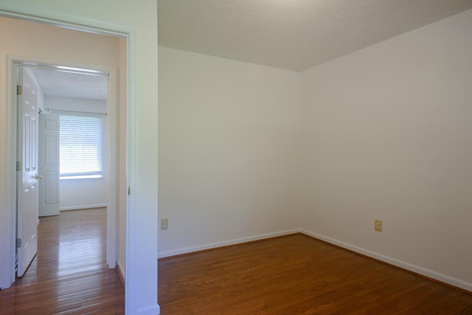 355 Overland Drive, photo 14 of 29