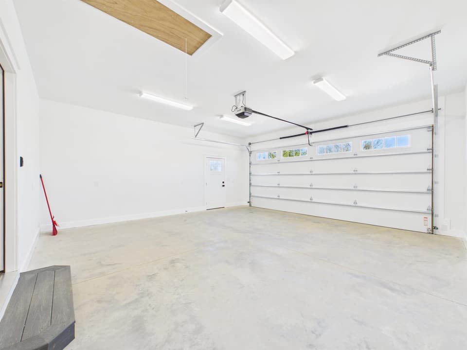 245 Howery Street SE, photo 38 of 40