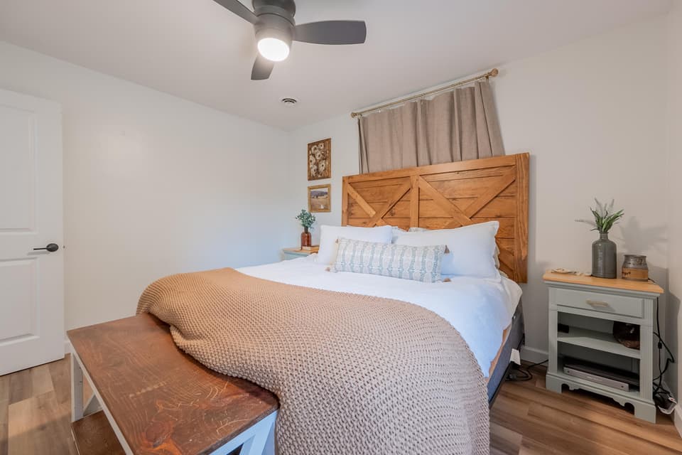 305 Overland Drive, photo 20 of 40