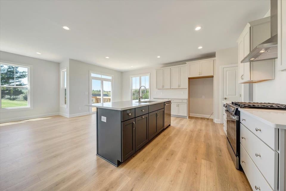 1017 Round Meadow Drive, photo 15 of 40
