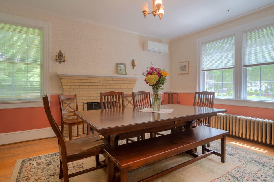 110 E Main Street, photo 19 of 37