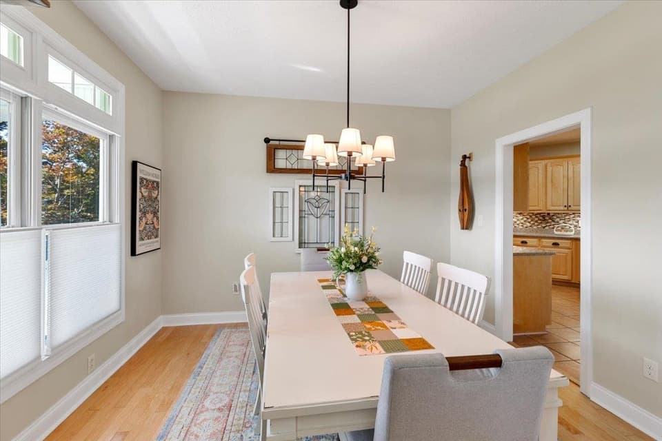 2120 Knoll Crest Drive, photo 22 of 40
