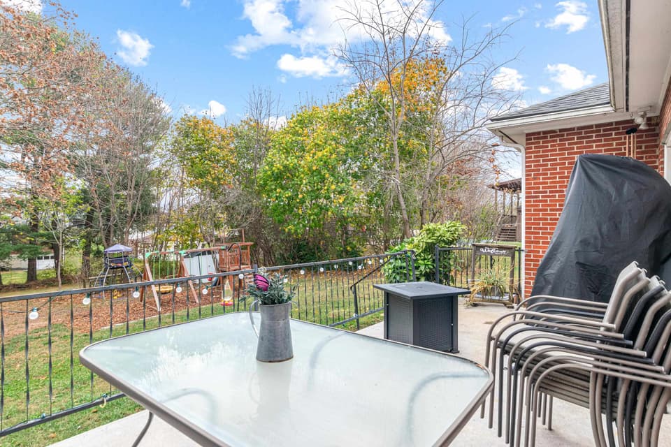 120 Cherry Lane, photo 32 of 33