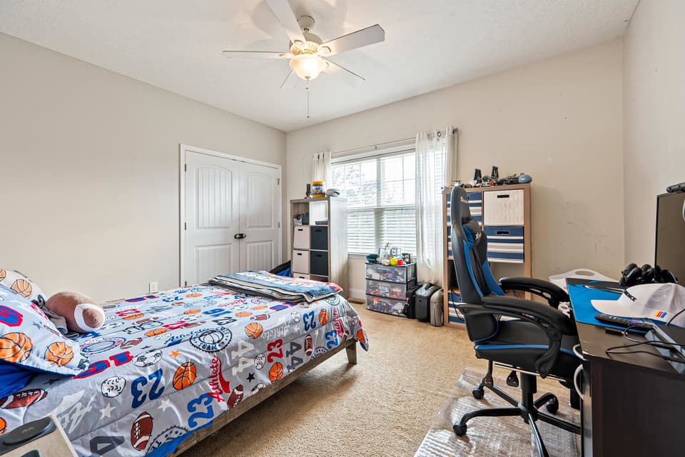285 Easy Street, photo 37 of 40