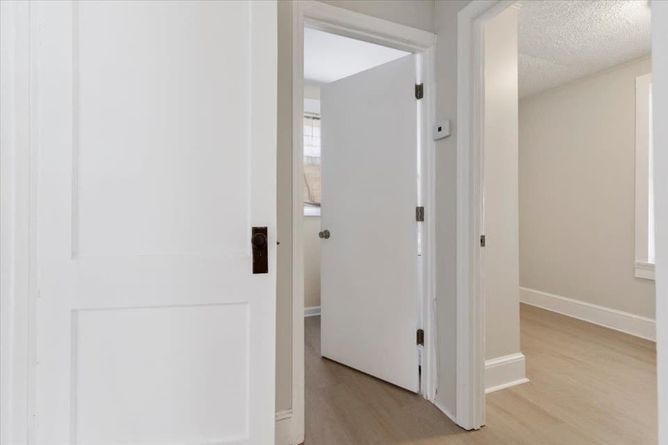 1033 Walton Road, photo 15 of 37