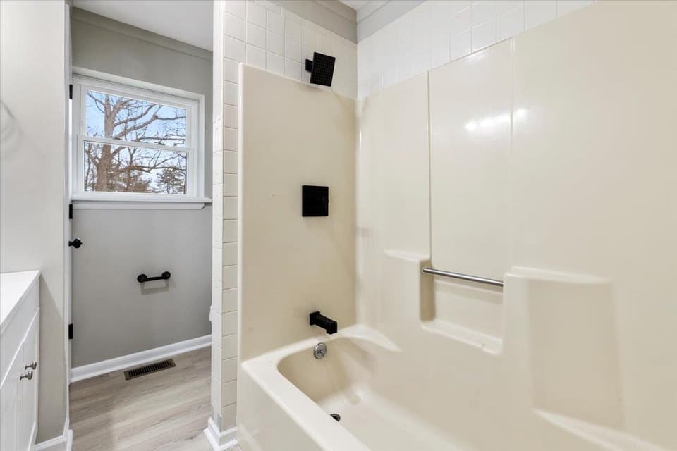 435 Teel Street, photo 20 of 40
