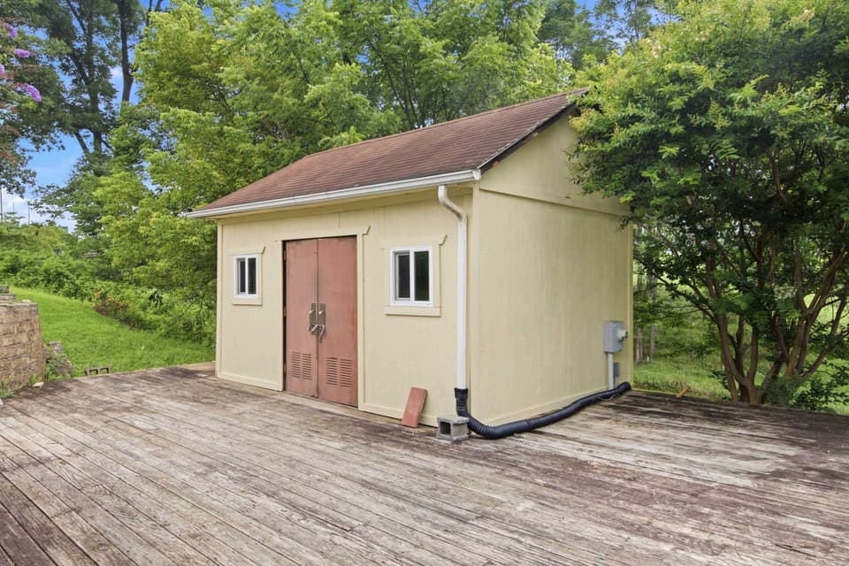 75 Walnut Drive NW, photo 40 of 40