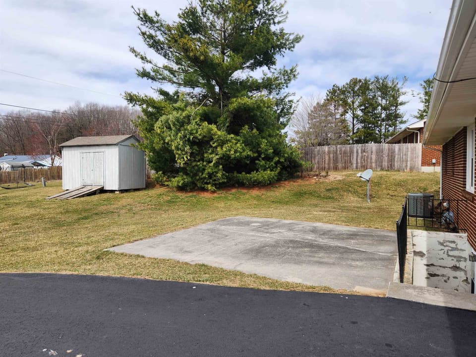 685 Starlight Drive, photo 26 of 30