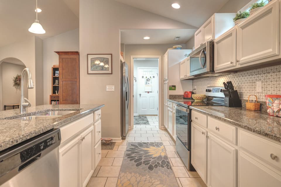 2160 Glade Drive SE, photo 20 of 40