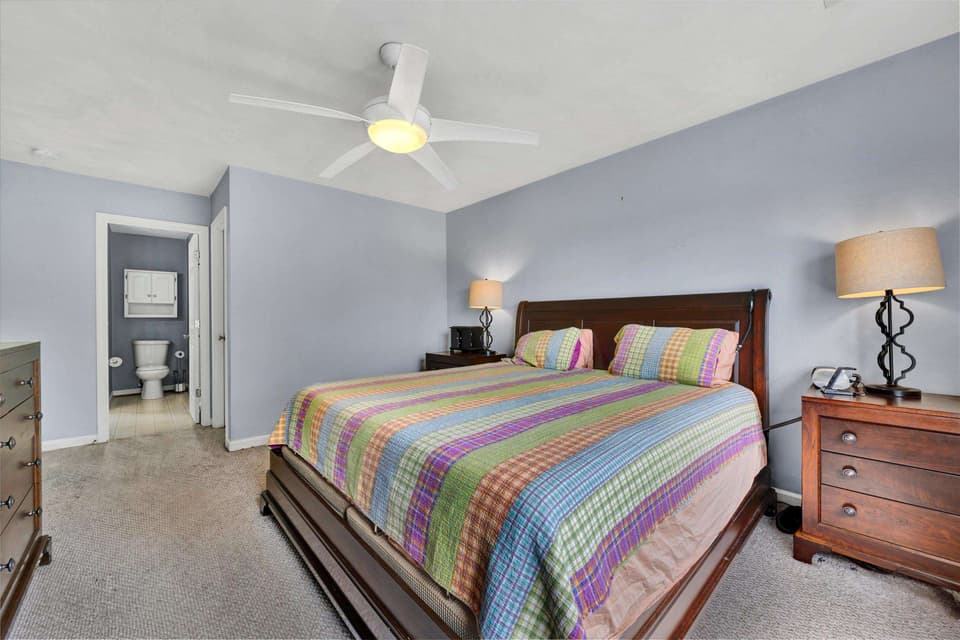 135 Sapphire Avenue, photo 34 of 40