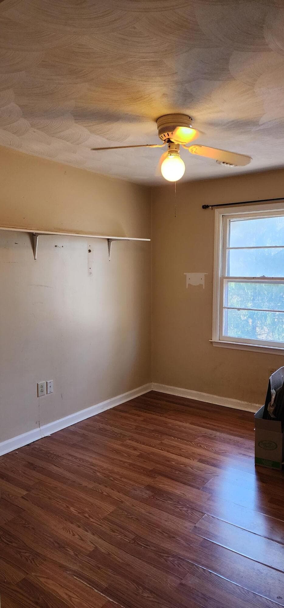 1370 Roanoke Street, photo 5 of 24