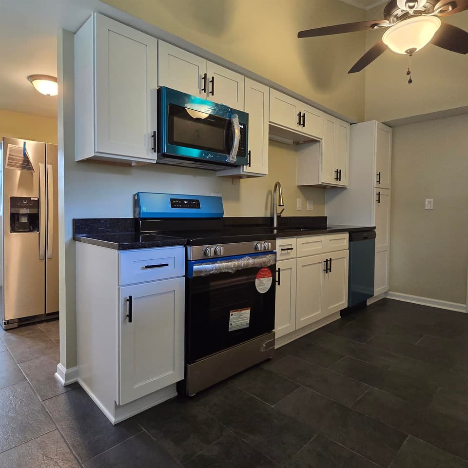 450 Wades Lane, photo 13 of 35