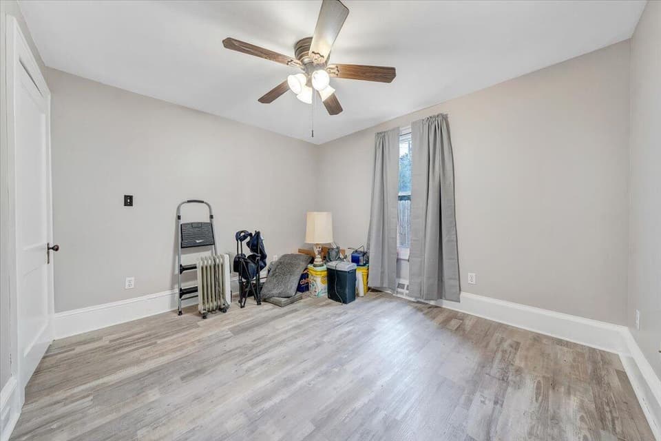 855 E Main St, photo 16 of 34