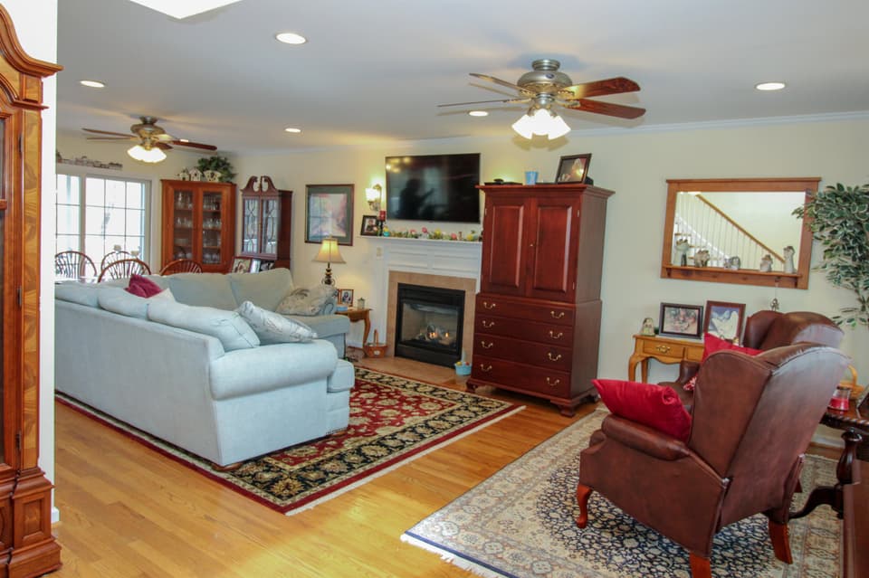 2760 Madison Avenue SE, photo 16 of 40