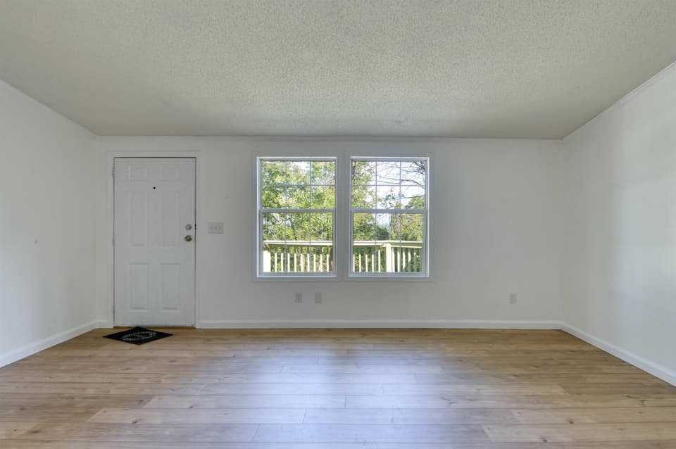 475 Dunlap Drive NE, photo 13 of 40