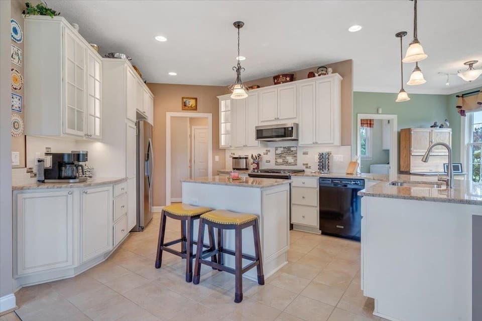 2335 & 2345 Lake Vista Drive, photo 15 of 40