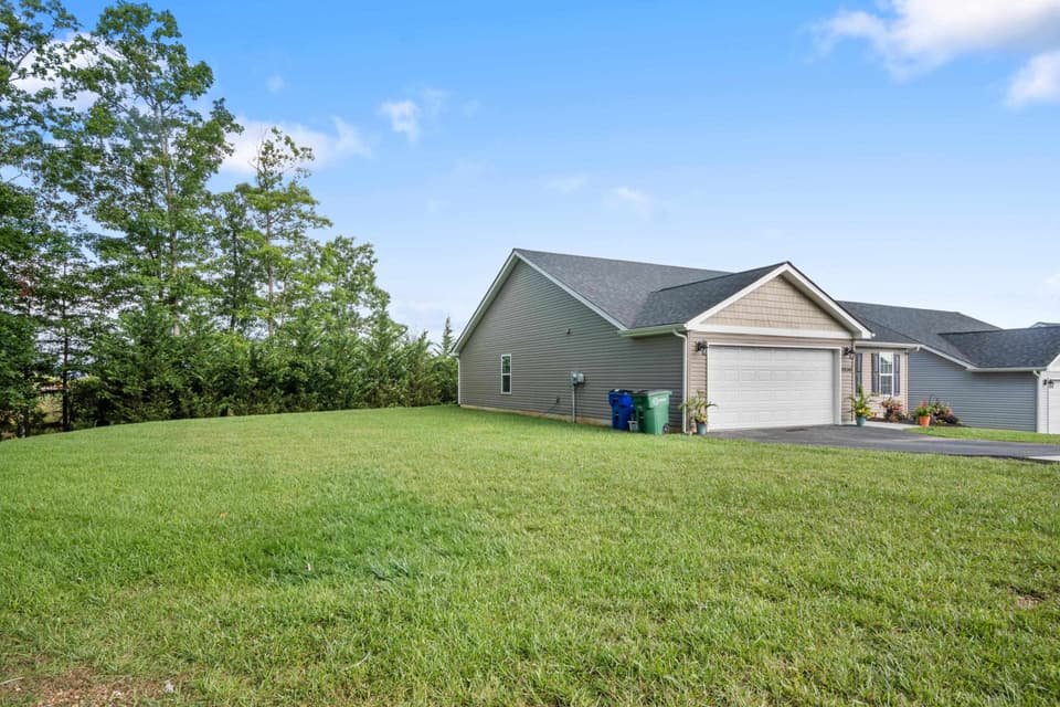 2030 Glade Drive, photo 25 of 32