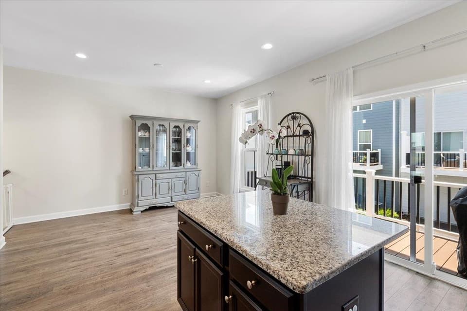 465 John Adams Drive, photo 18 of 40