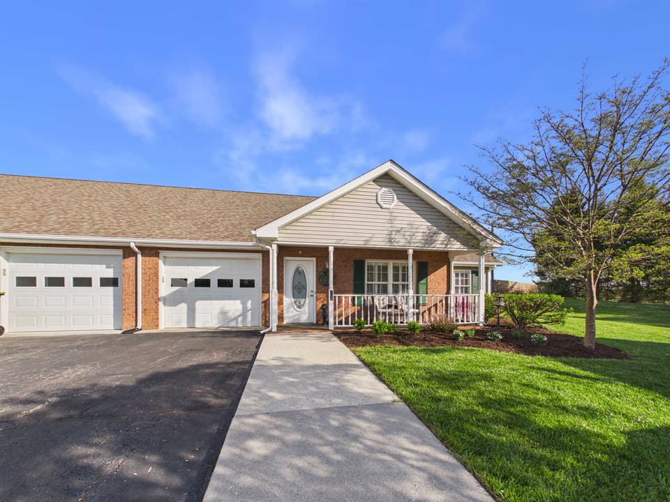 232 Wheatland Court NE, Christiansburg, VA