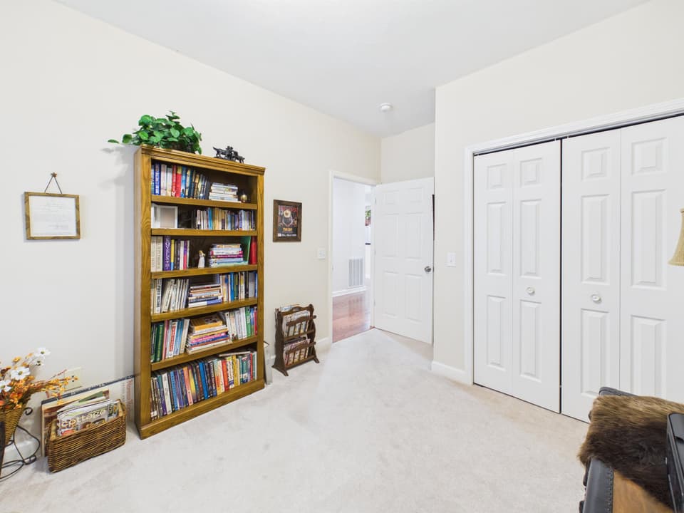 250 Vinnie Avenue, photo 28 of 40