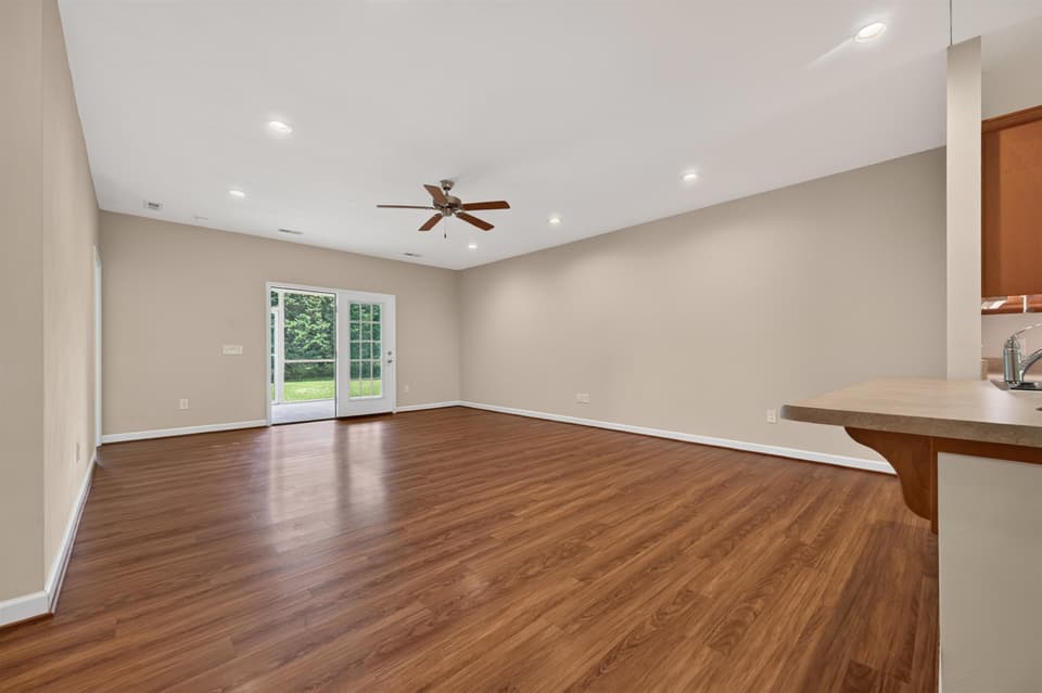 163 Walters Drive, photo 12 of 40