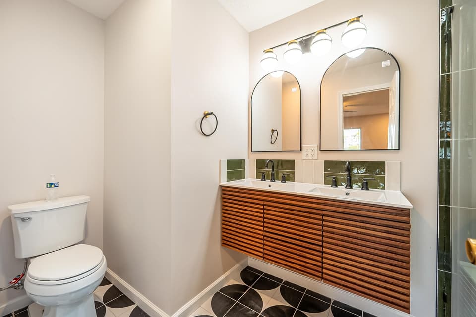 10 Patricia Lane SE, photo 21 of 36
