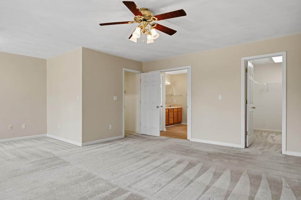 55 Sapphire Avenue, photo 28 of 40