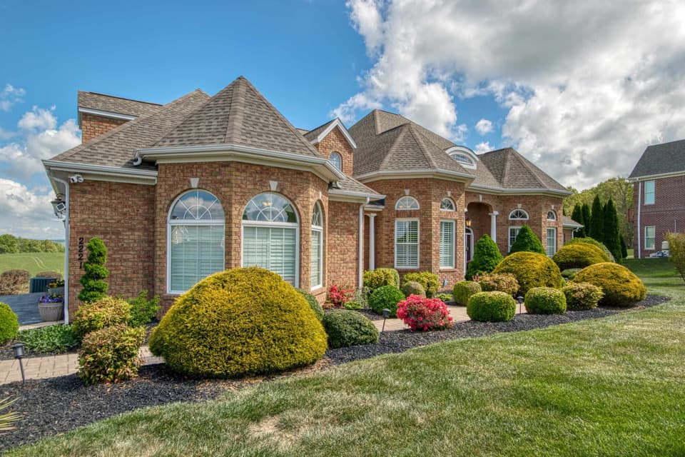 2221 Peakland Way, photo 6 of 40