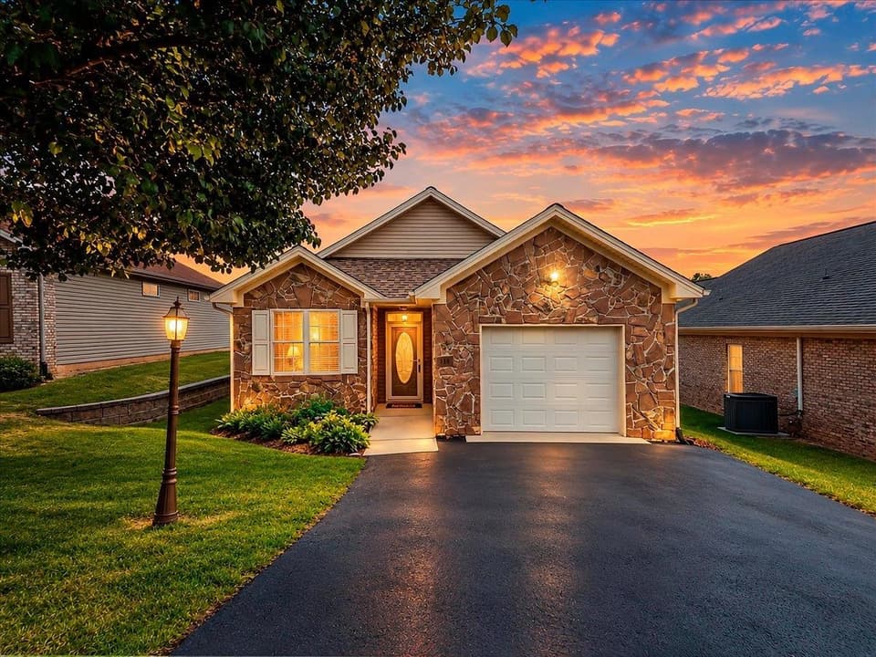 115 Windsong Lane NW, Christiansburg, VA