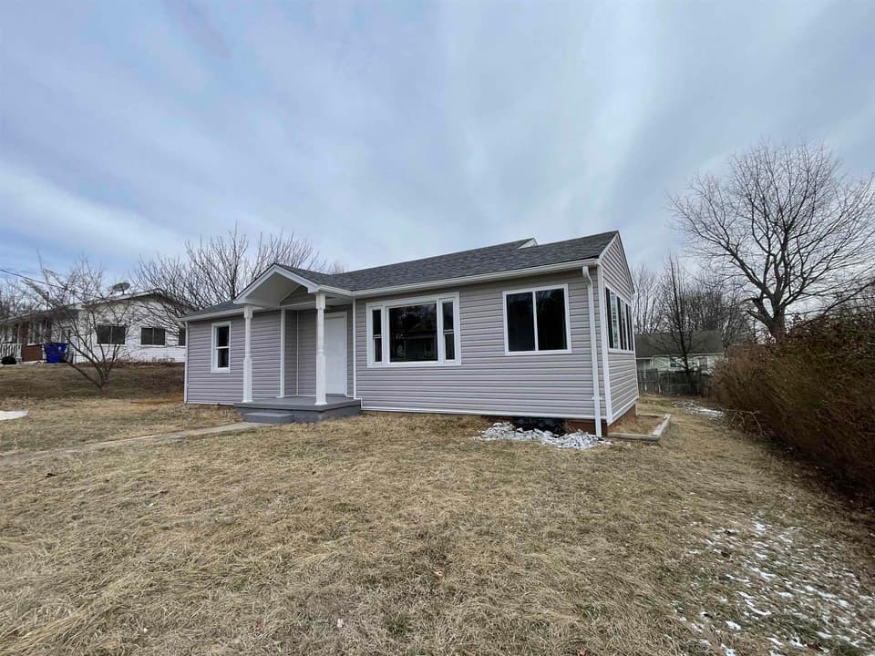 90 Clearview Drive, photo 14 of 17