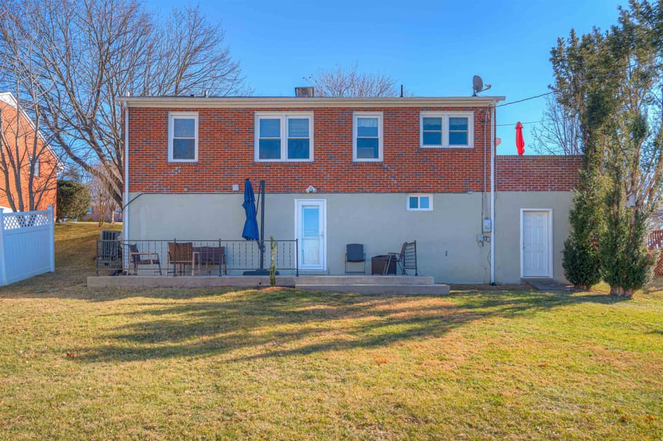 109 Fourth Street, photo 8 of 40