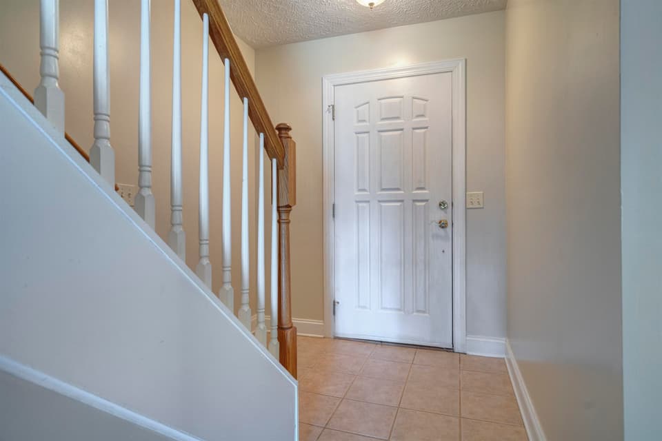260 Willow Oak Drive, photo 4 of 32