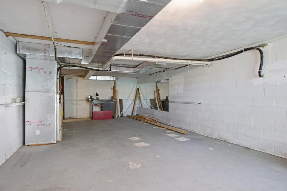 705 W Main Street, photo 37 of 40