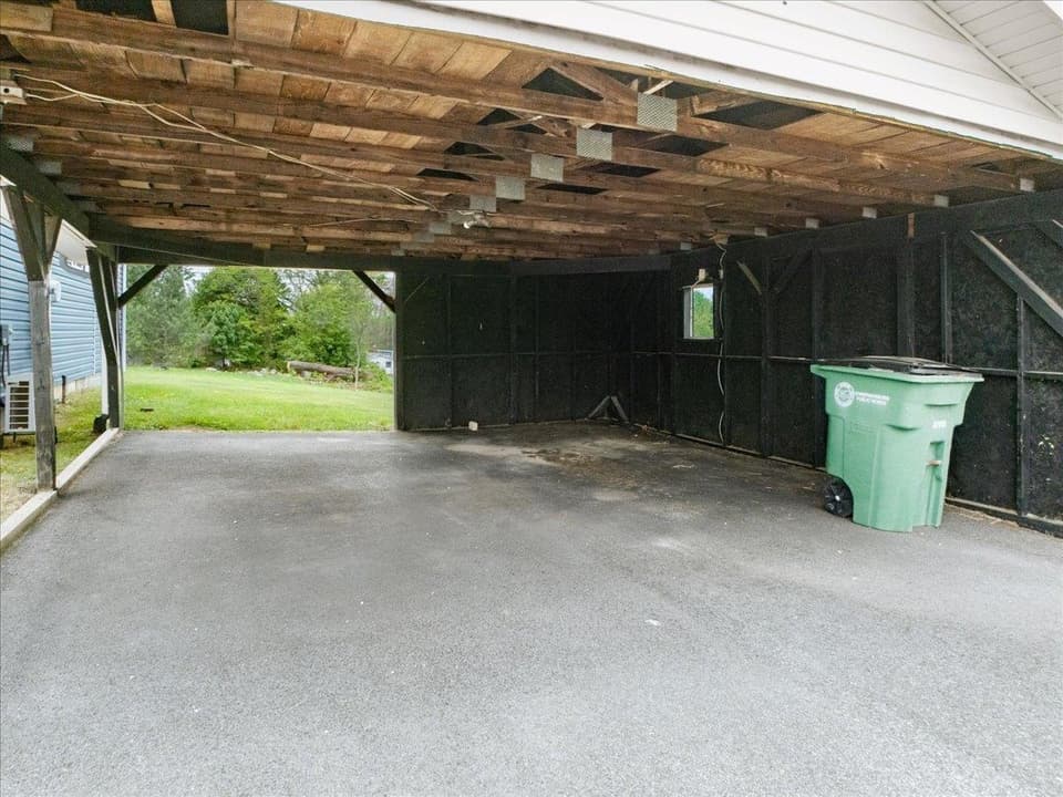 690 Harless Street, photo 34 of 40