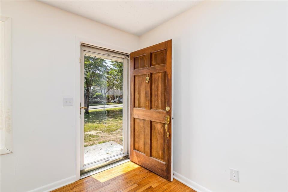4320 Cumberland Dr SE, photo 7 of 40