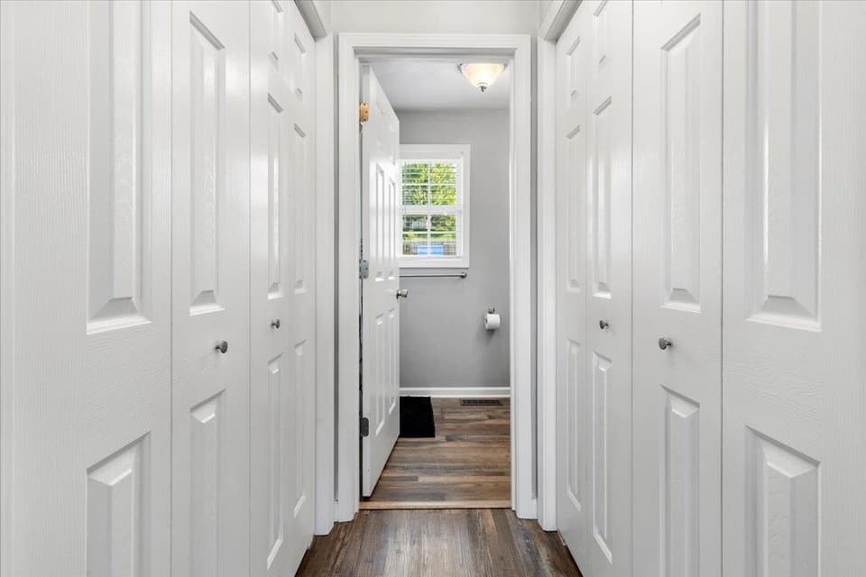 150 Sage Lane, photo 10 of 32