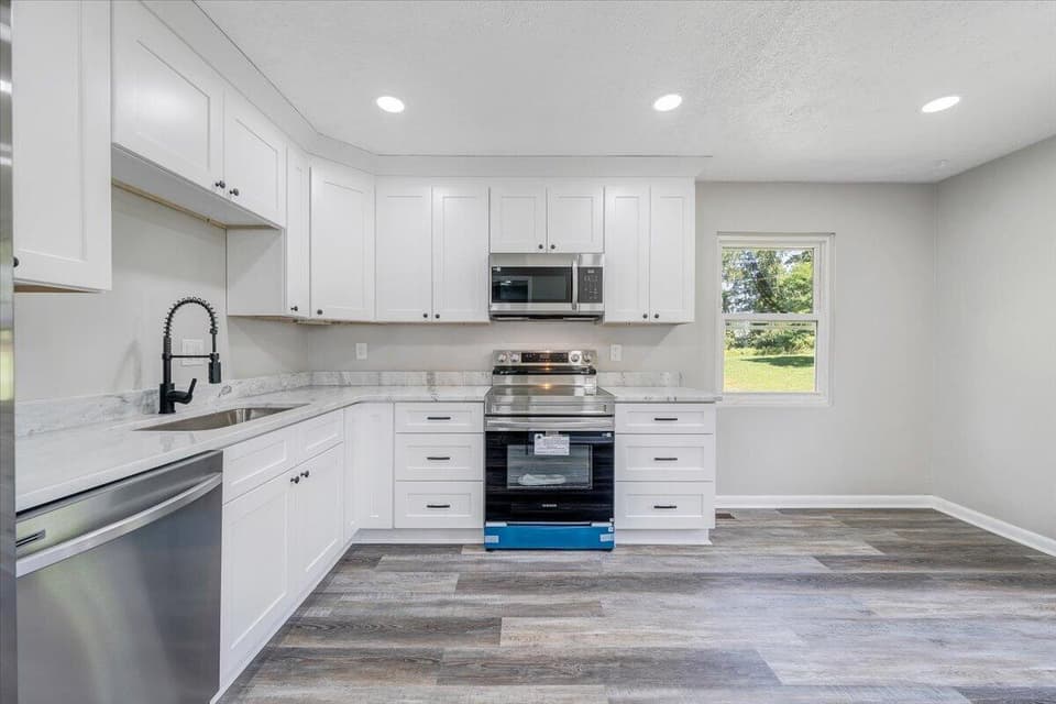 777 Switchback Rd, photo 5 of 27