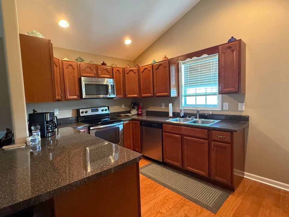 140 Alexa Lane, photo 7 of 15