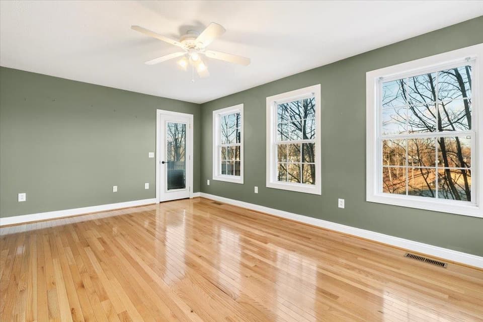 250 Barkwood Street, photo 33 of 40