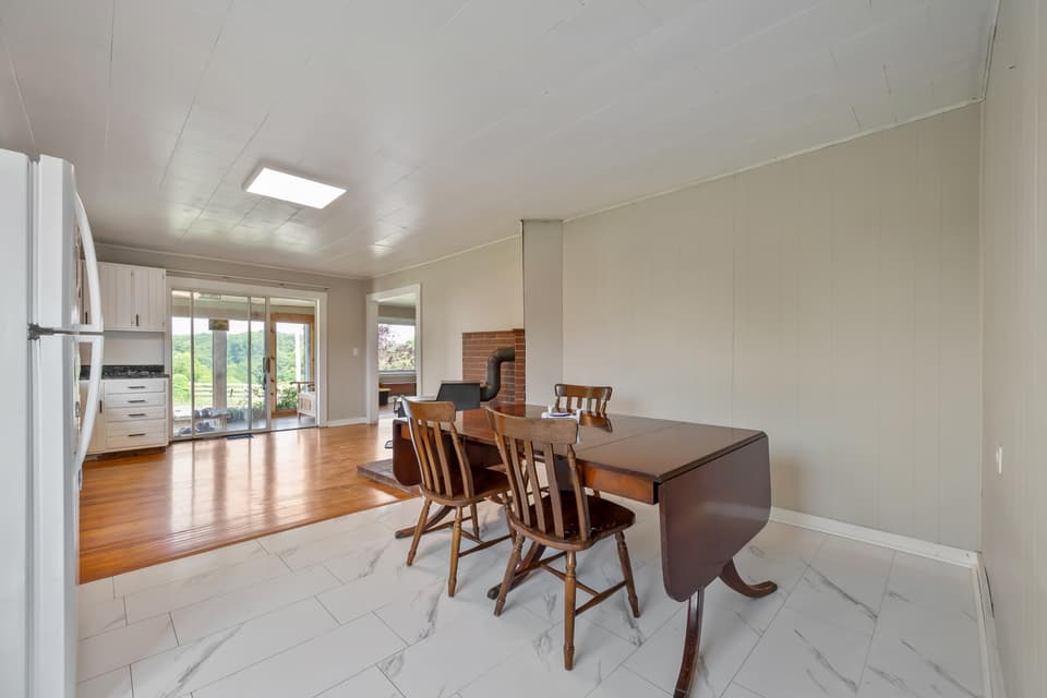 285 Dunlap Drive NE, photo 13 of 34