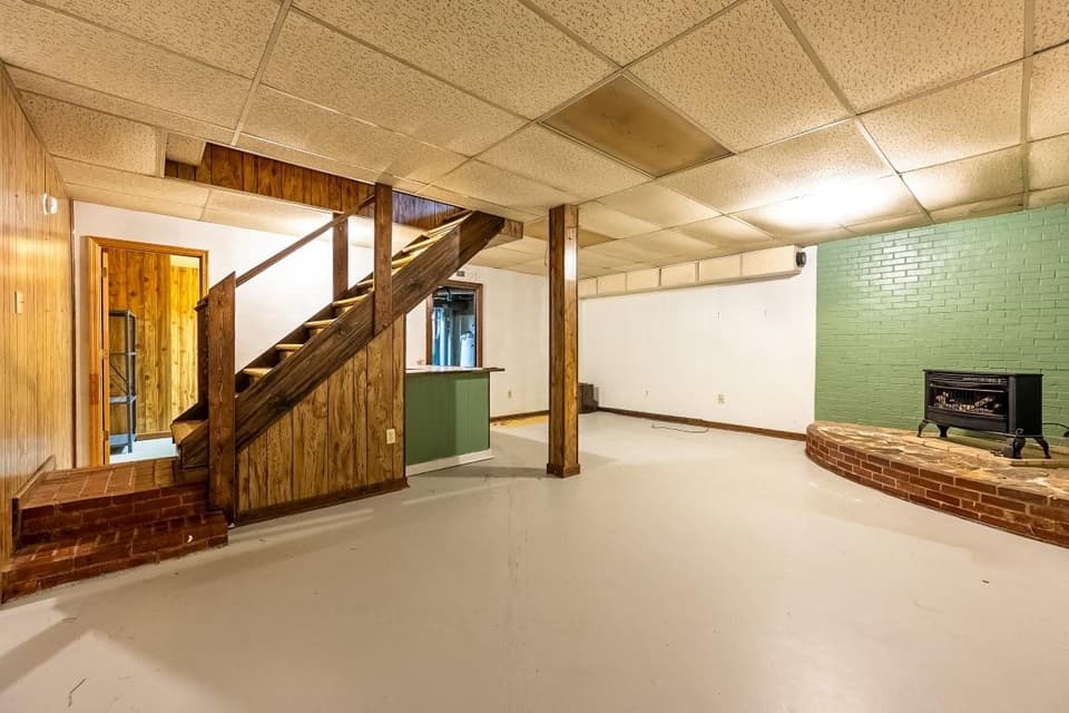 1045 Brown Street, photo 34 of 40