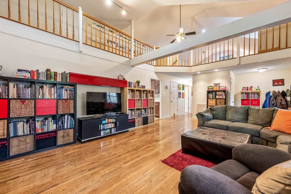 2240 Yellow Sulphur Road, photo 12 of 40
