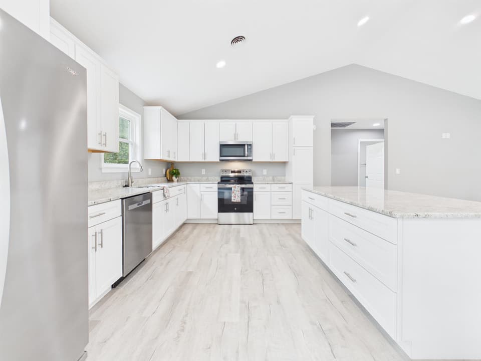 360 Church Street, photo 14 of 40