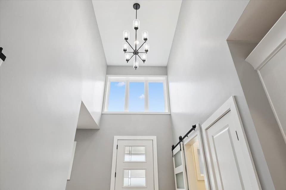 4480 Fairview Drive, photo 12 of 36